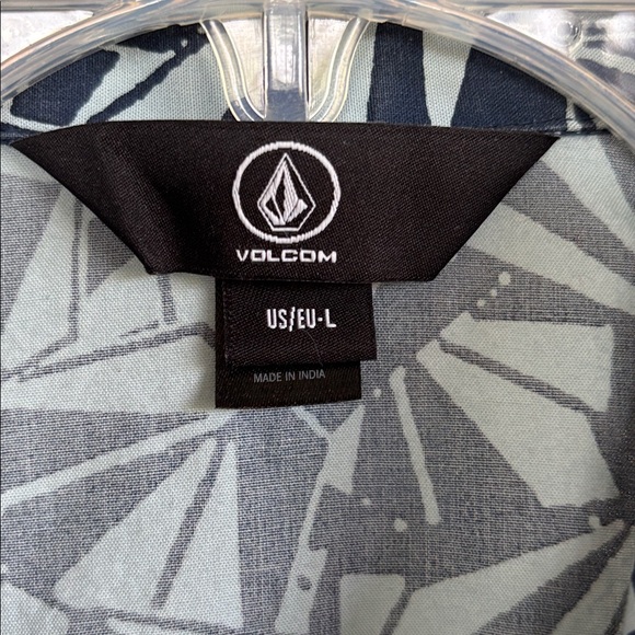 Volcom Abstract Patterned Navy Shirt - Picture 5 of 7